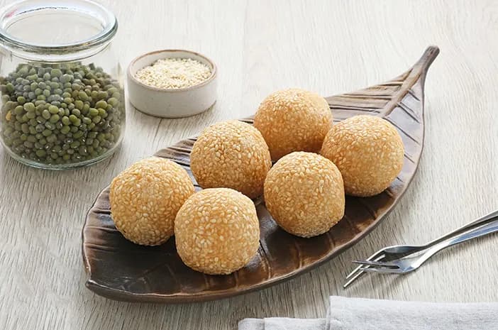 7 Tips agar Onde-onde Tidak Kempes Saat Dingin dan Tetap Bulat