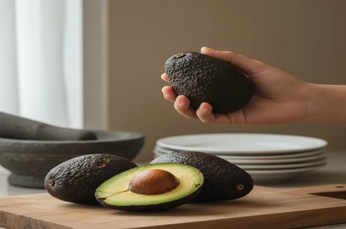 7 Tips Memilih Alpukat yang Matang Sempurna dan Creamy